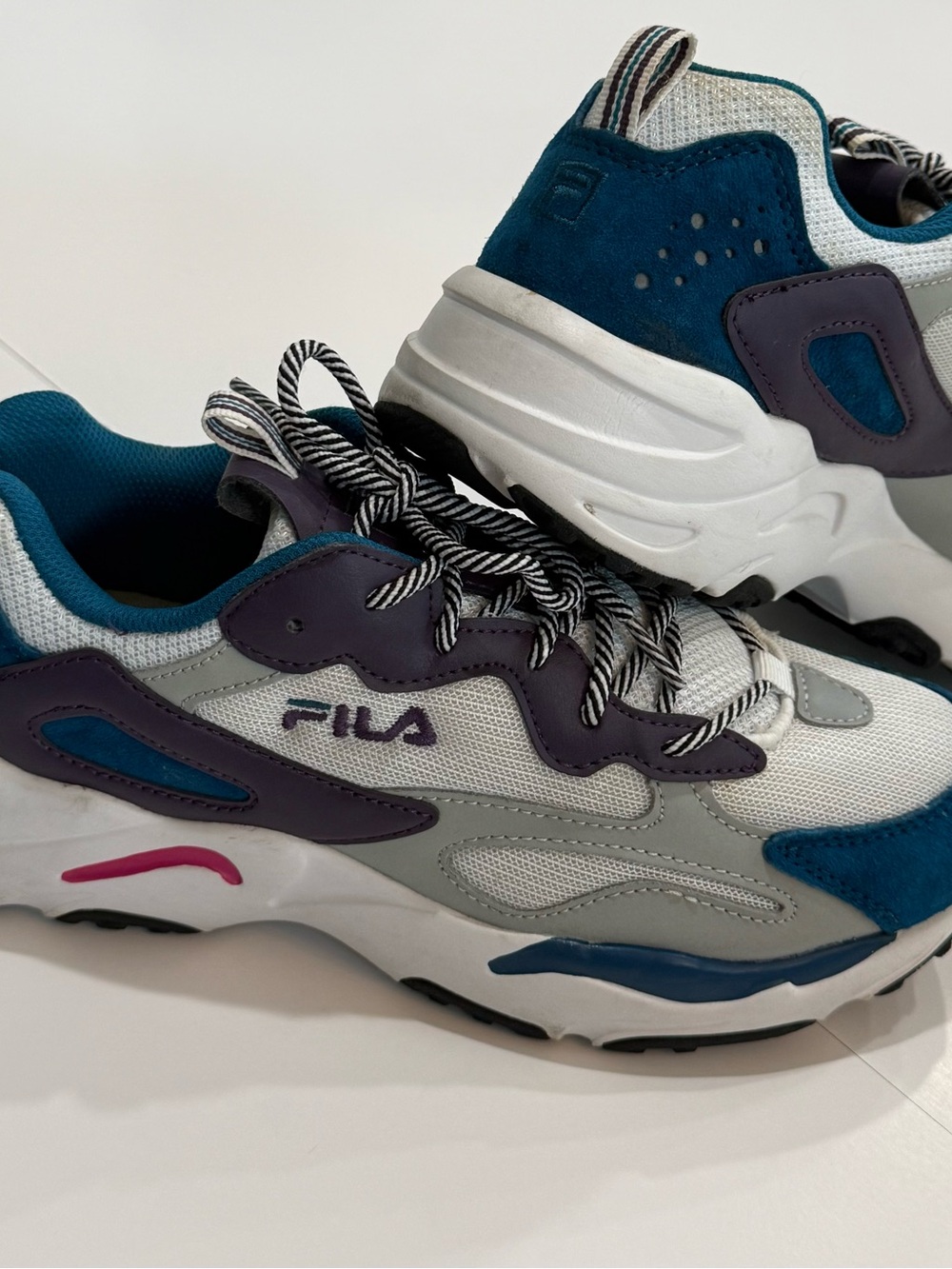 Fila Ray Tracer Athletic Shoe Womens White Purple Blue. US Size 10.